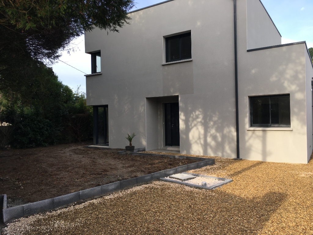 Photo Maison 6 pièce(s) 145 m2 image 1/6