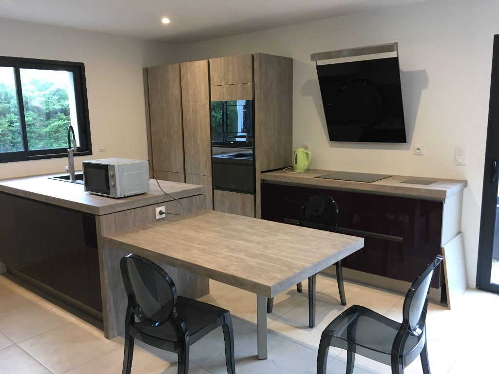 Photo Maison 6 pièce(s) 145 m2 image 2/6