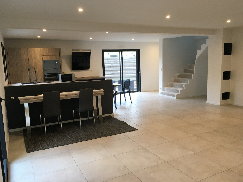 Photo Maison 6 pièce(s) 145 m2 image 3/6