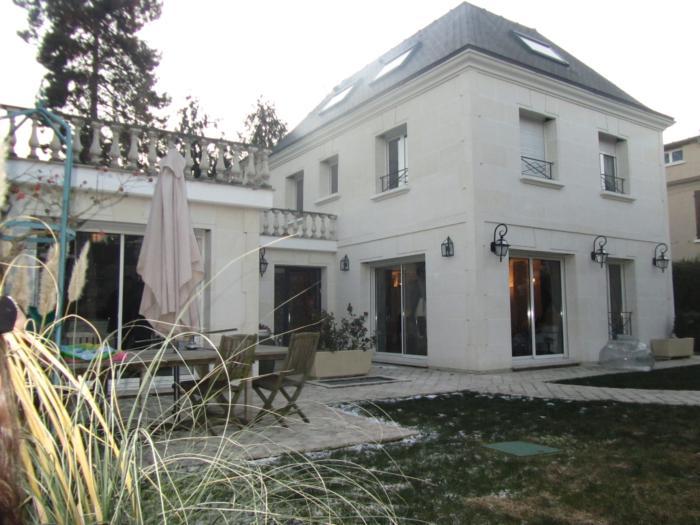 Vente Maison de 8 pièces 280 m² - ST MAUR DES FOSSES 94100 | ETUDE LA ROQUETTE - AR photo1