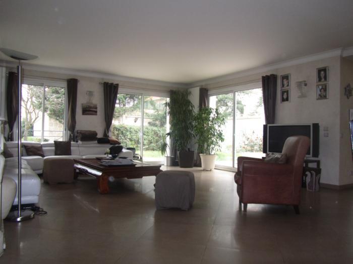 Vente Maison de 8 pièces 280 m² - ST MAUR DES FOSSES 94100 | ETUDE LA ROQUETTE - AR photo3
