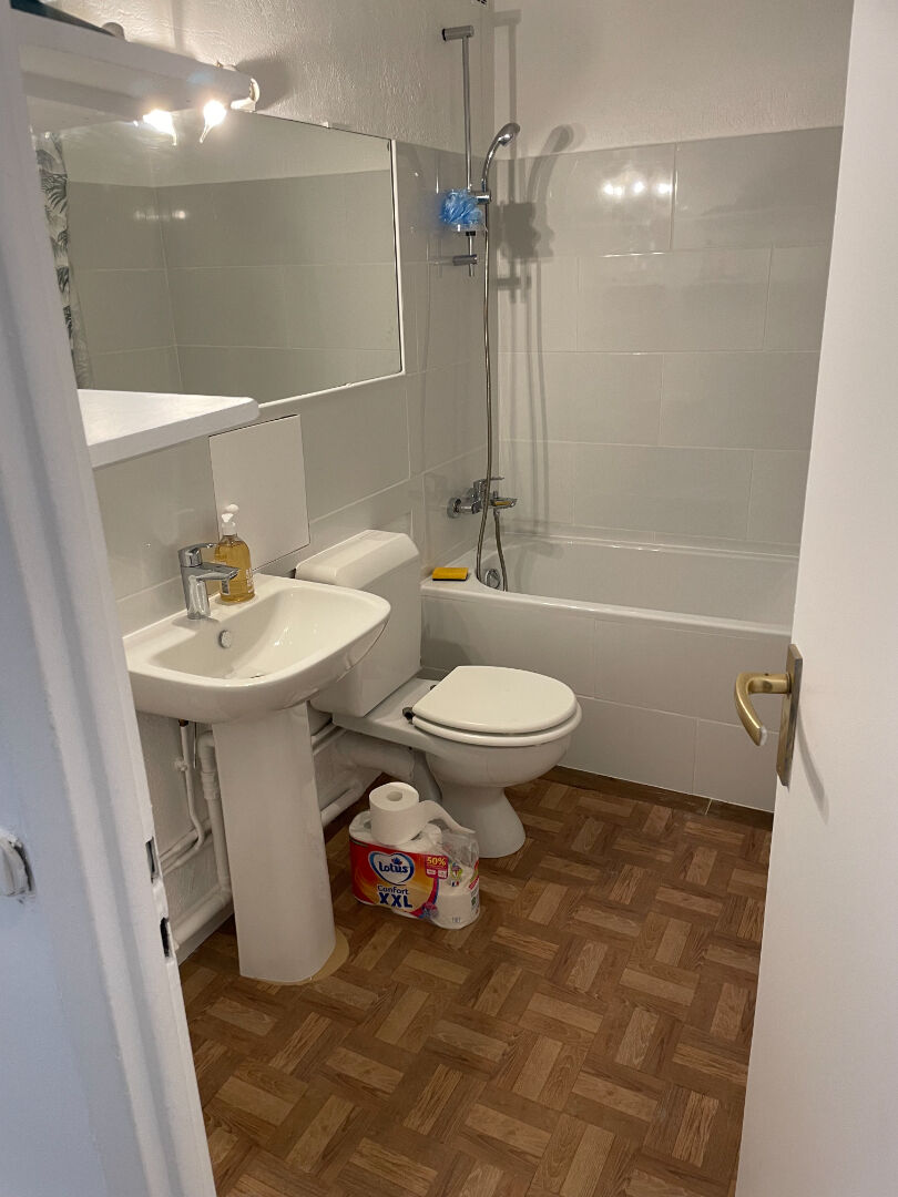 Photo Charmant studio à louer  - Avenue Simon Bolivar image 4/6