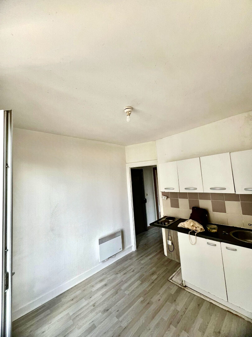 IVRY SUR SEINE - 2 pièces - 25m²