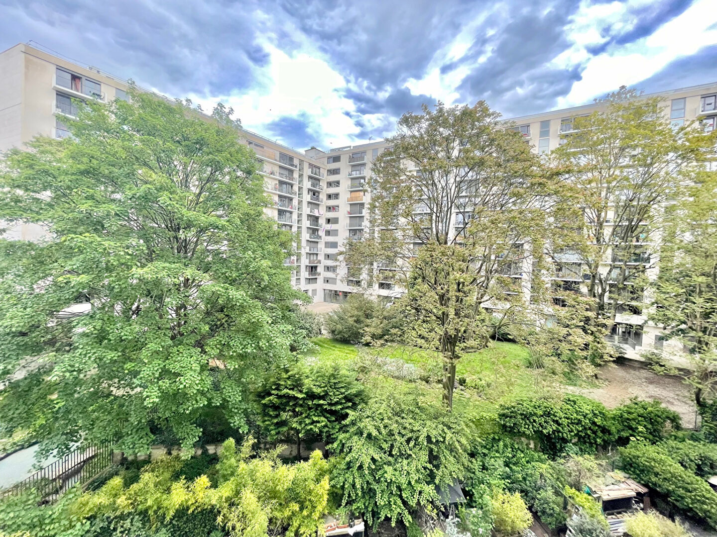 Photo Charmant 2 pièces face aux Buttes-Chaumont image 3/6