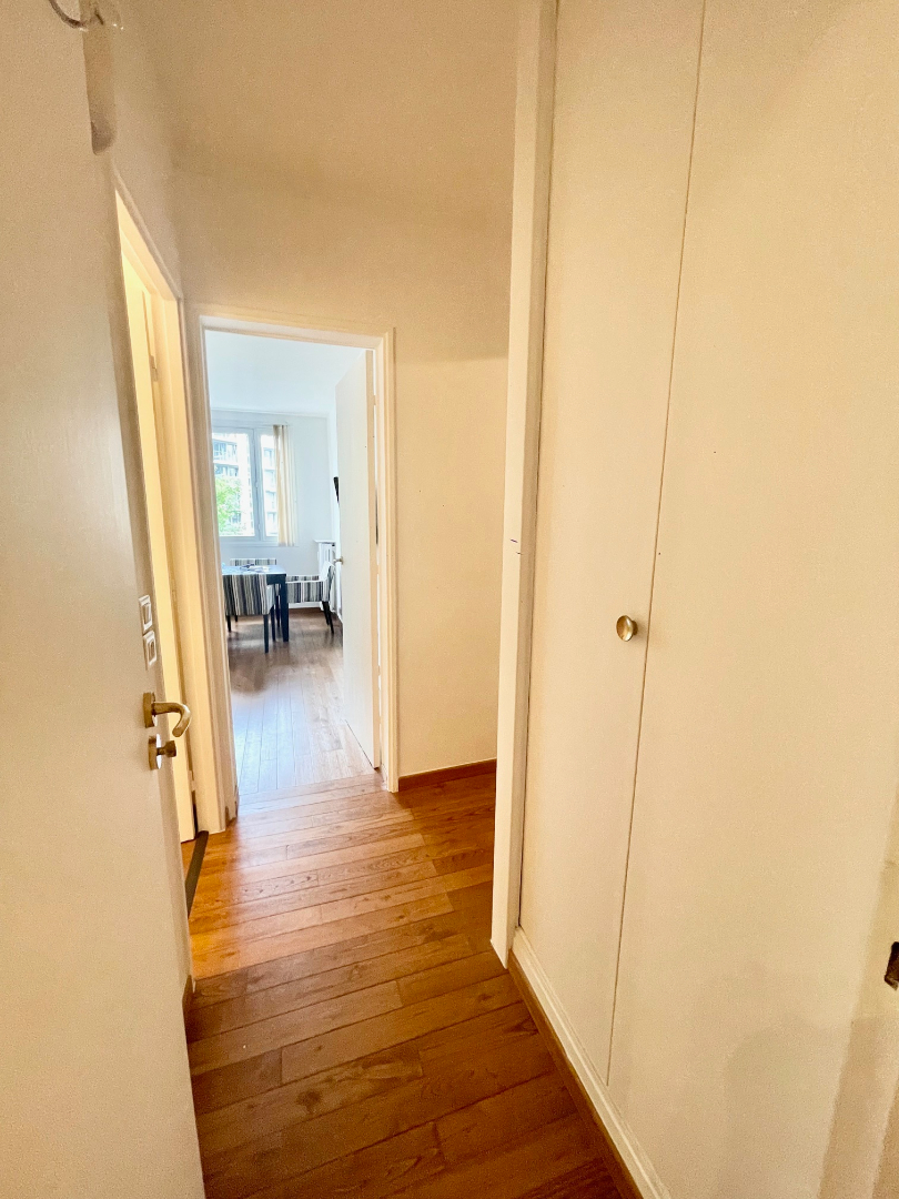 Photo Charmant 2 pièces face aux Buttes-Chaumont image 4/6