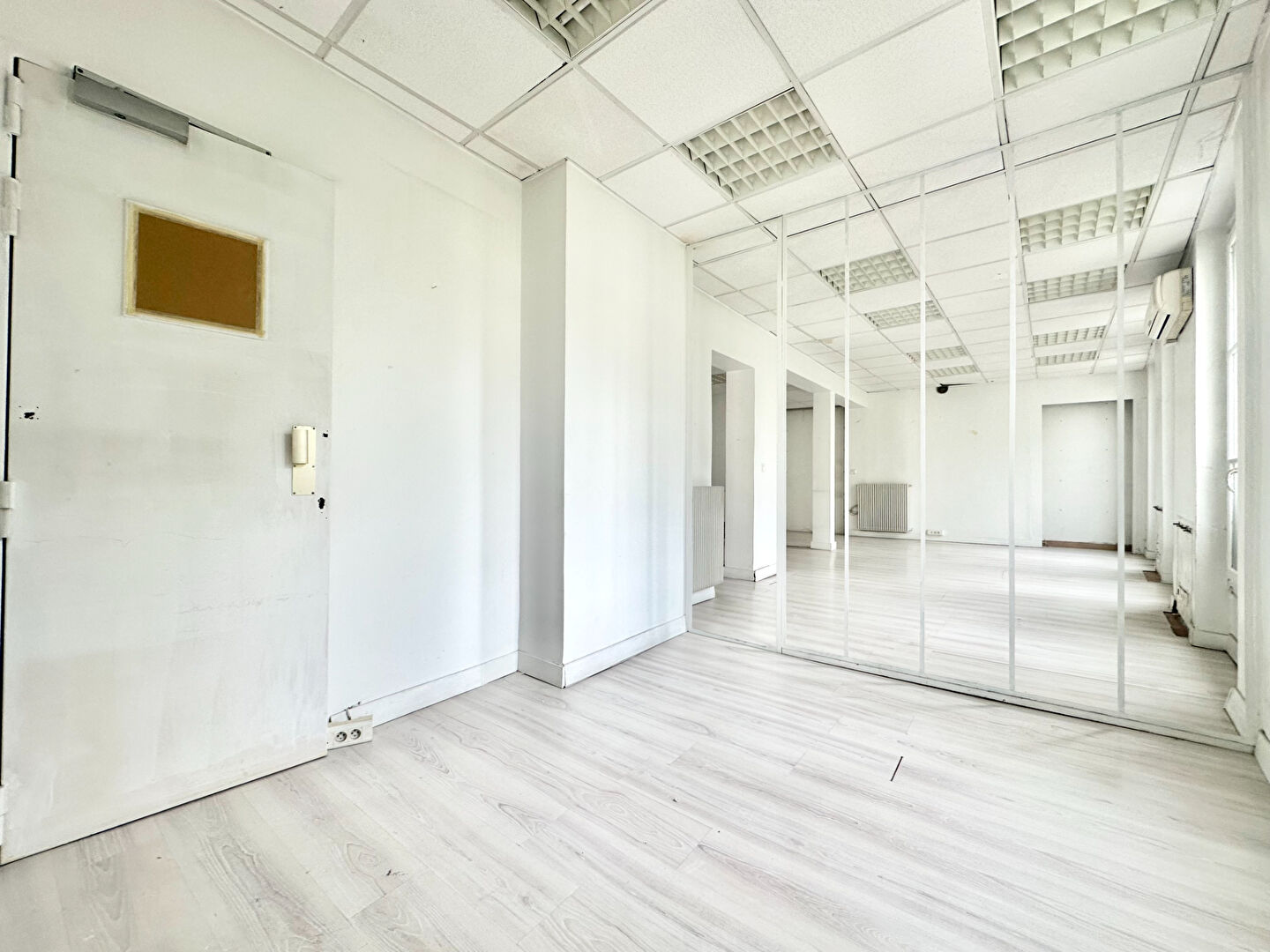 Photo À VENDRE  4 pièces 90,46 m²  Paris 3e, Rue du Temple image 4/6