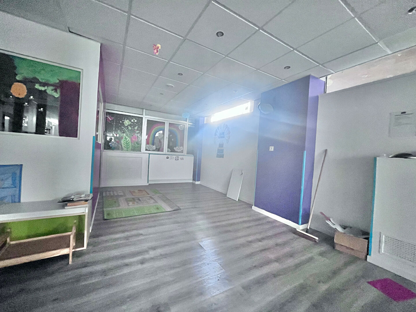 Photo Local 130 m² - Ancienne crèche - Paris 19ème - Secteur Bassin de la Villette image 2/6