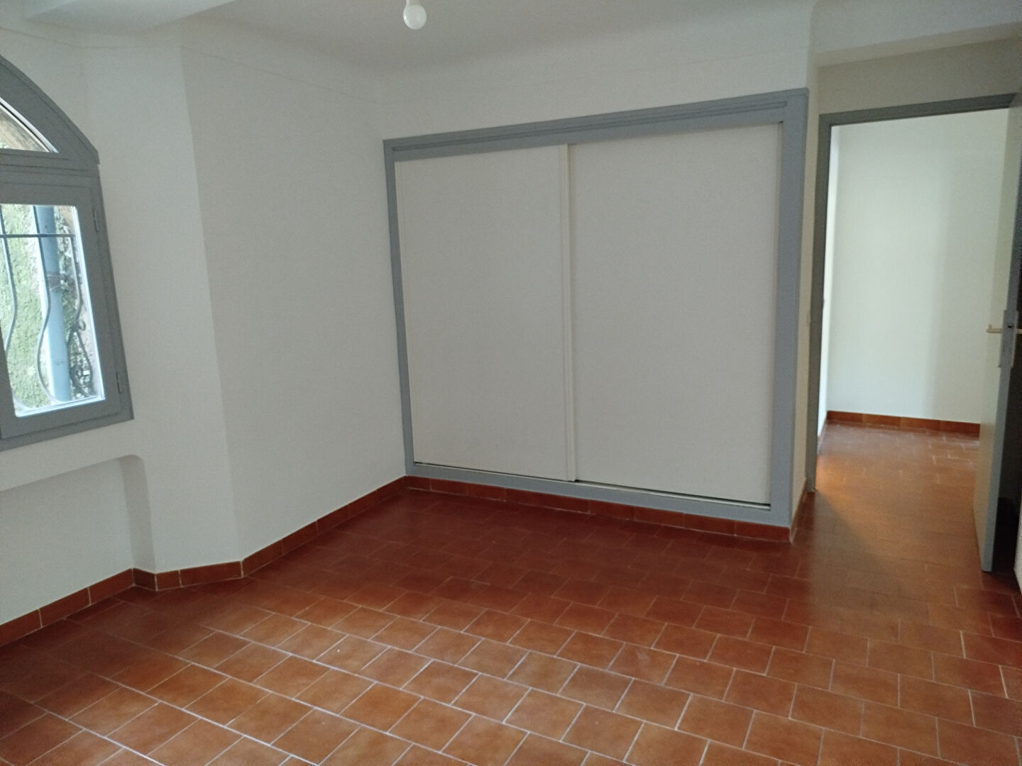 Photo TOURRETTES -  2 PIECES - CHARME - RENOVE image 6/6