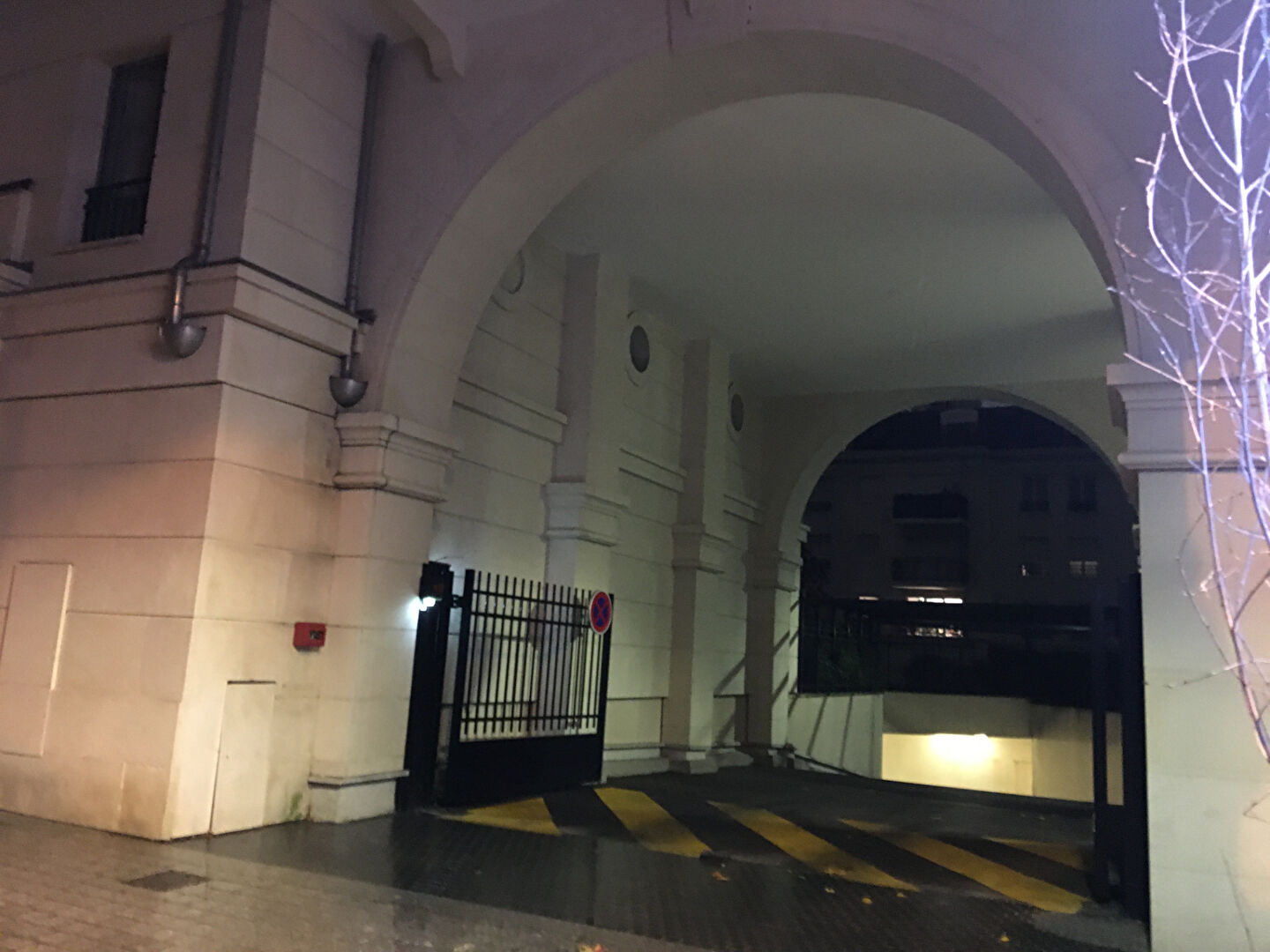 Photo Parking  La Garenne Colombes image 3/4