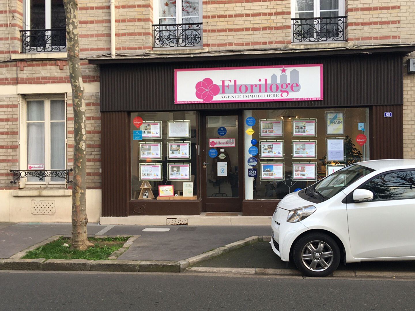 Photo Boutique 69 m2, grande vitrine. image 2/2