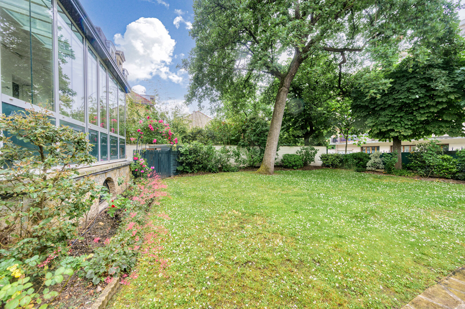 Photo LE VESINET CENTRE - REZ DE MAISON image 2/6