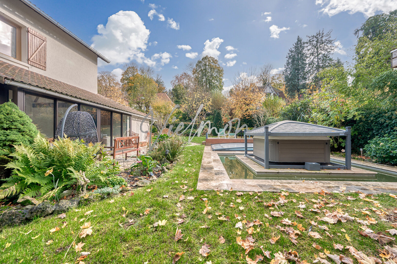 Photo Maison de prestige à louer - 12 pièces - LE PECQ image 2/6