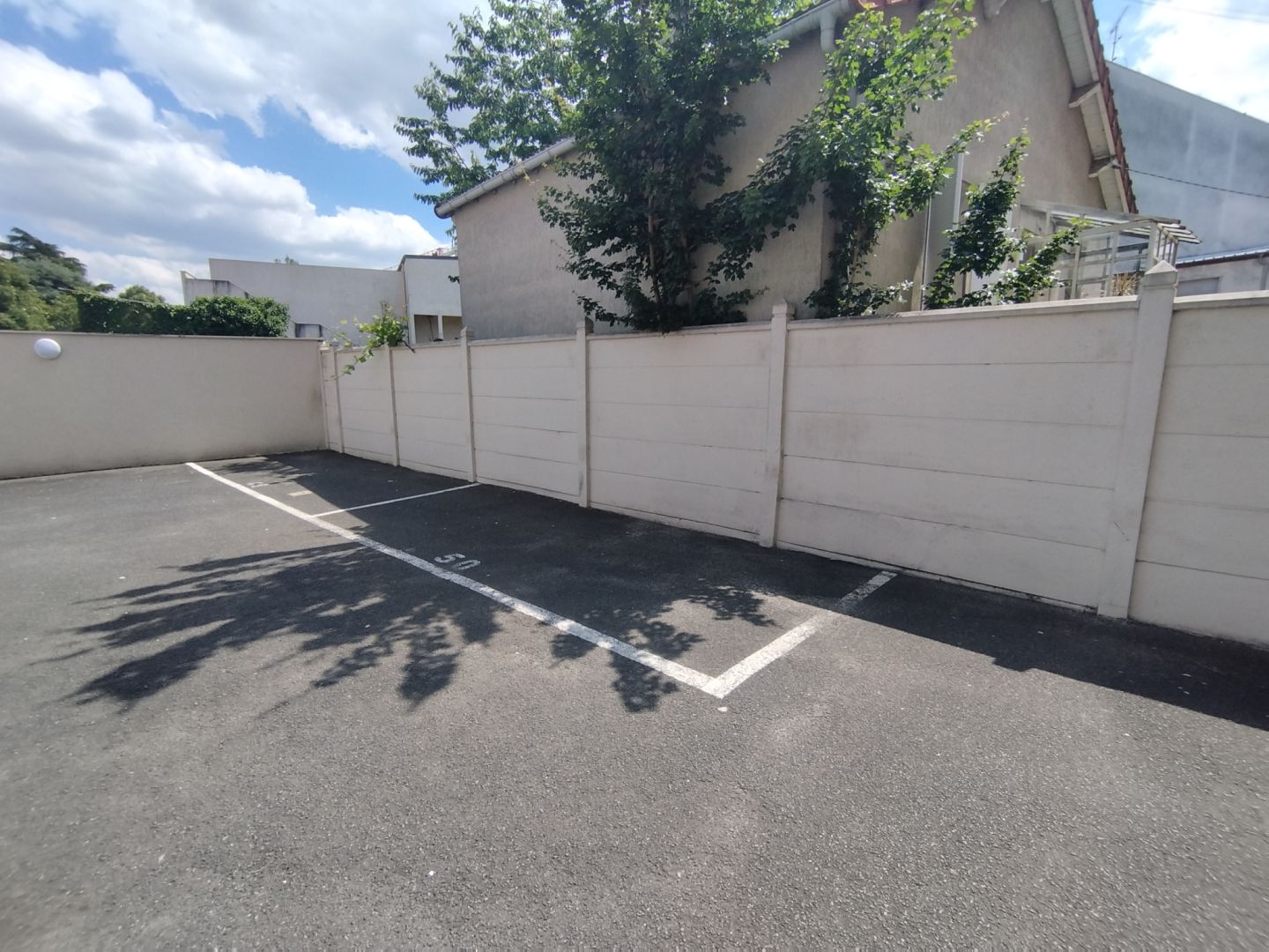 Place de parking Savigny