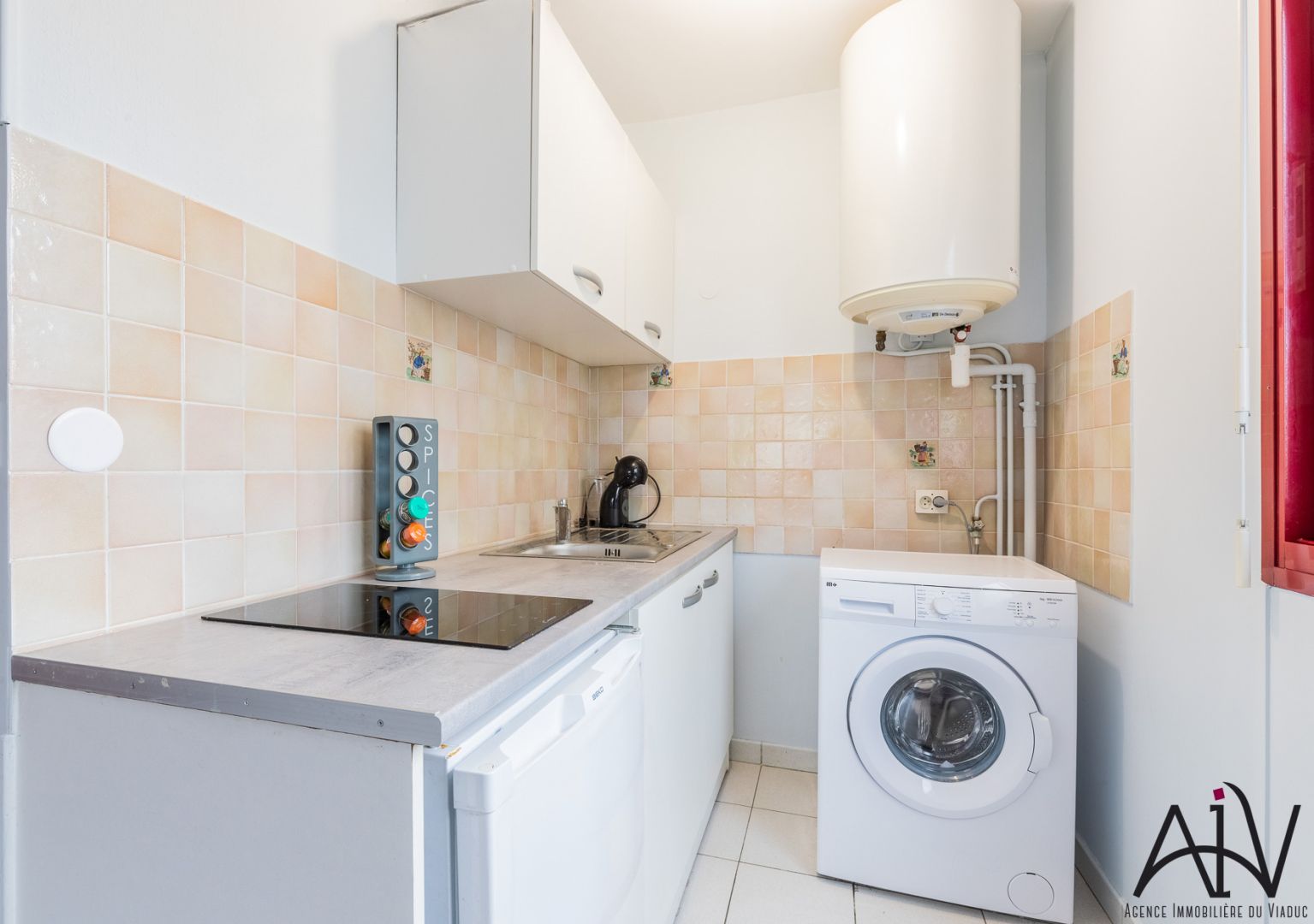 Photo Studio de 24 m2 avec balcon et parking image 3/6