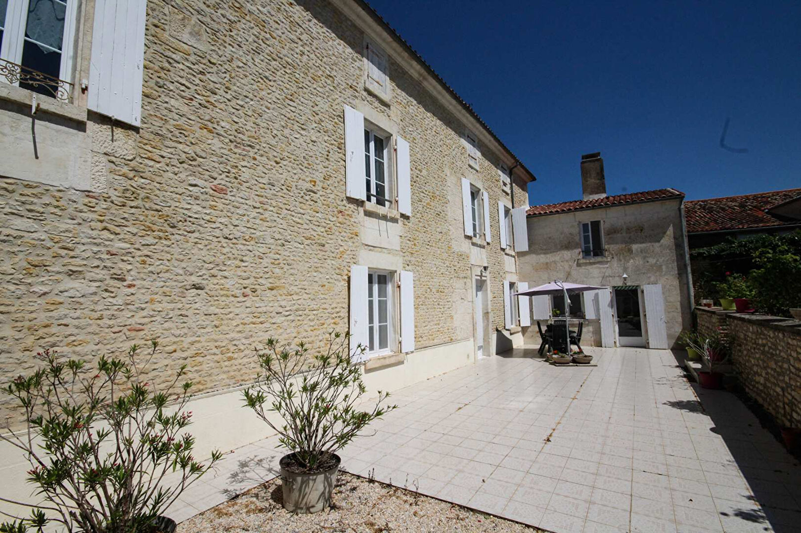 Photo Maison Bourgeoise Maillezais 7 pièce(s) 205m2 image 3/6