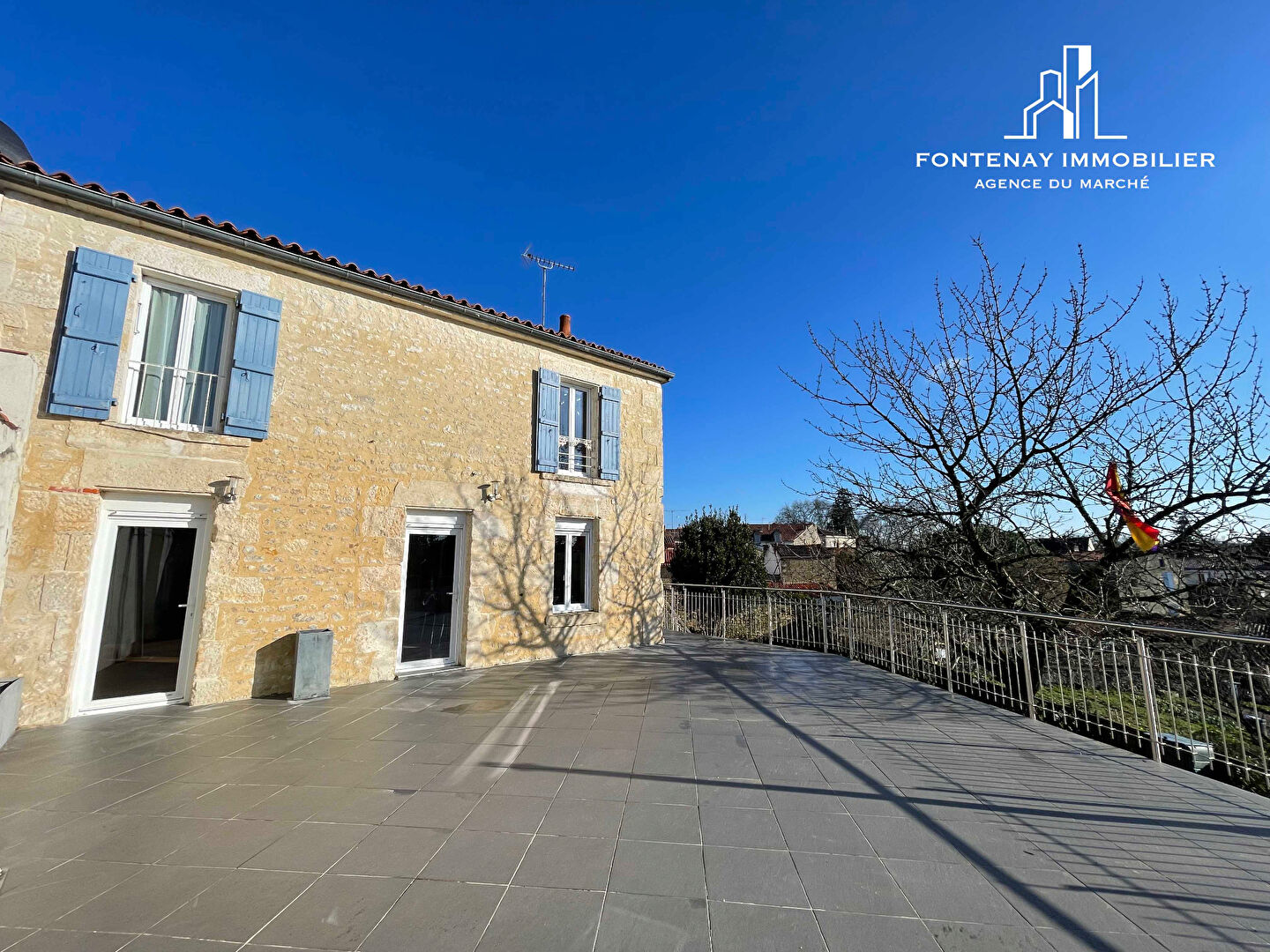 Photo Maison Fontenay Le Comte 6 pièce(s) 145 m² image 1/6