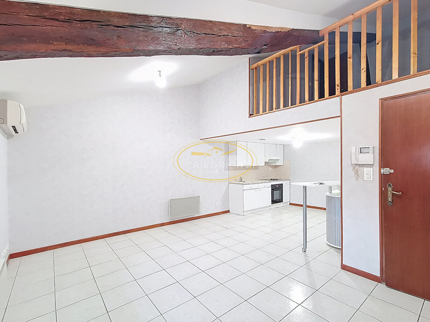 Photo STUDIO en duplex rénovée image 2/6