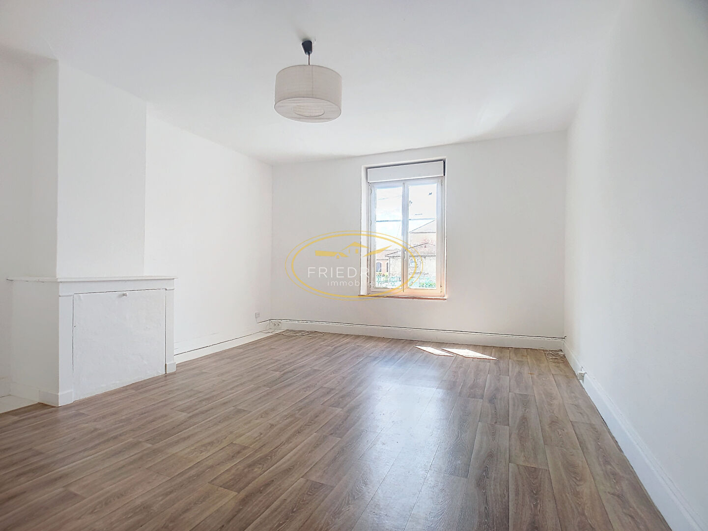 Photo IMMEUBLE DE RAPPORT 1 LOCAL COMMERCIAL ET 3 APPARTEMENTS AVEC RAPPORT LOCATIF ANNUEL ATTENDU DE 17.880  - COUSANCES-LES-FORGES image 3/6