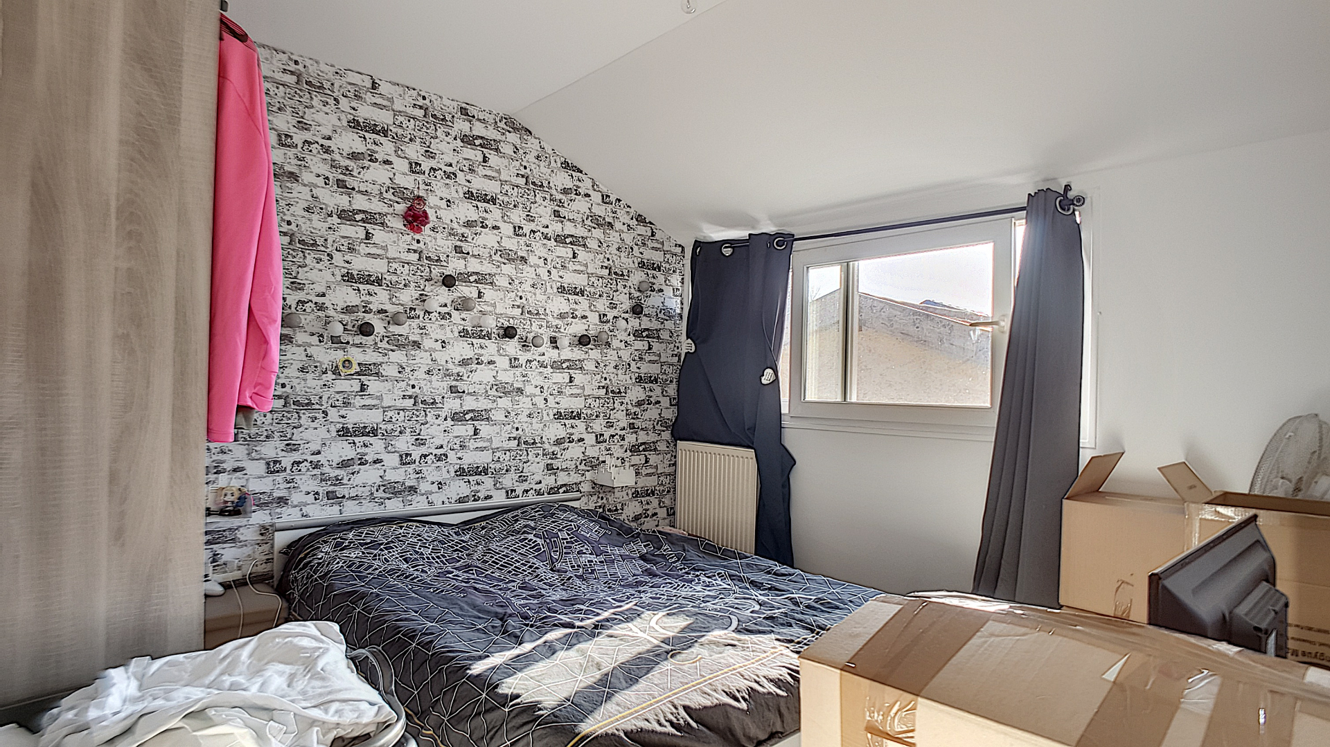 Photo IMMEUBLE DE RAPPORT RAPPORT LOCATIF ANNUEL ATTENDU D'ENV. 53.033 image 3/6