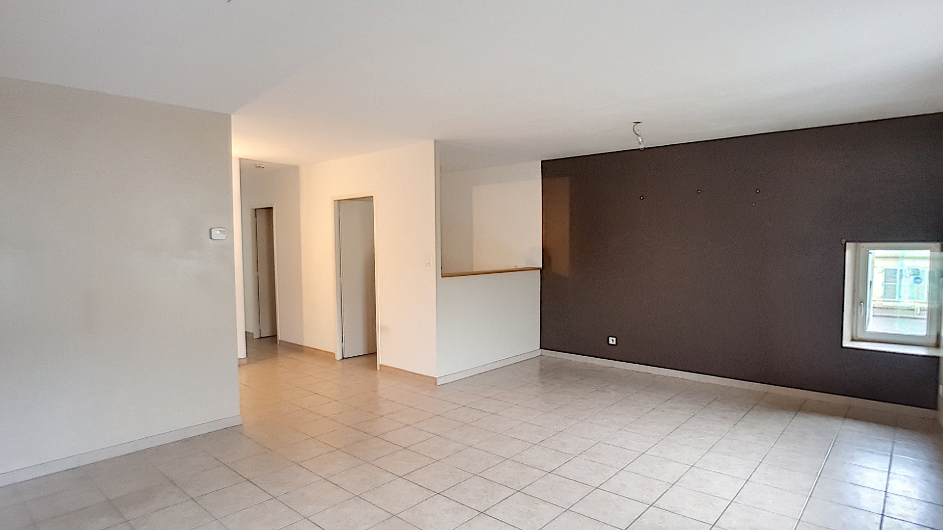 Photo IMMEUBLE DE RAPPORT RAPPORT LOCATIF ANNUEL ATTENDU D'ENV. 53.033 image 4/6