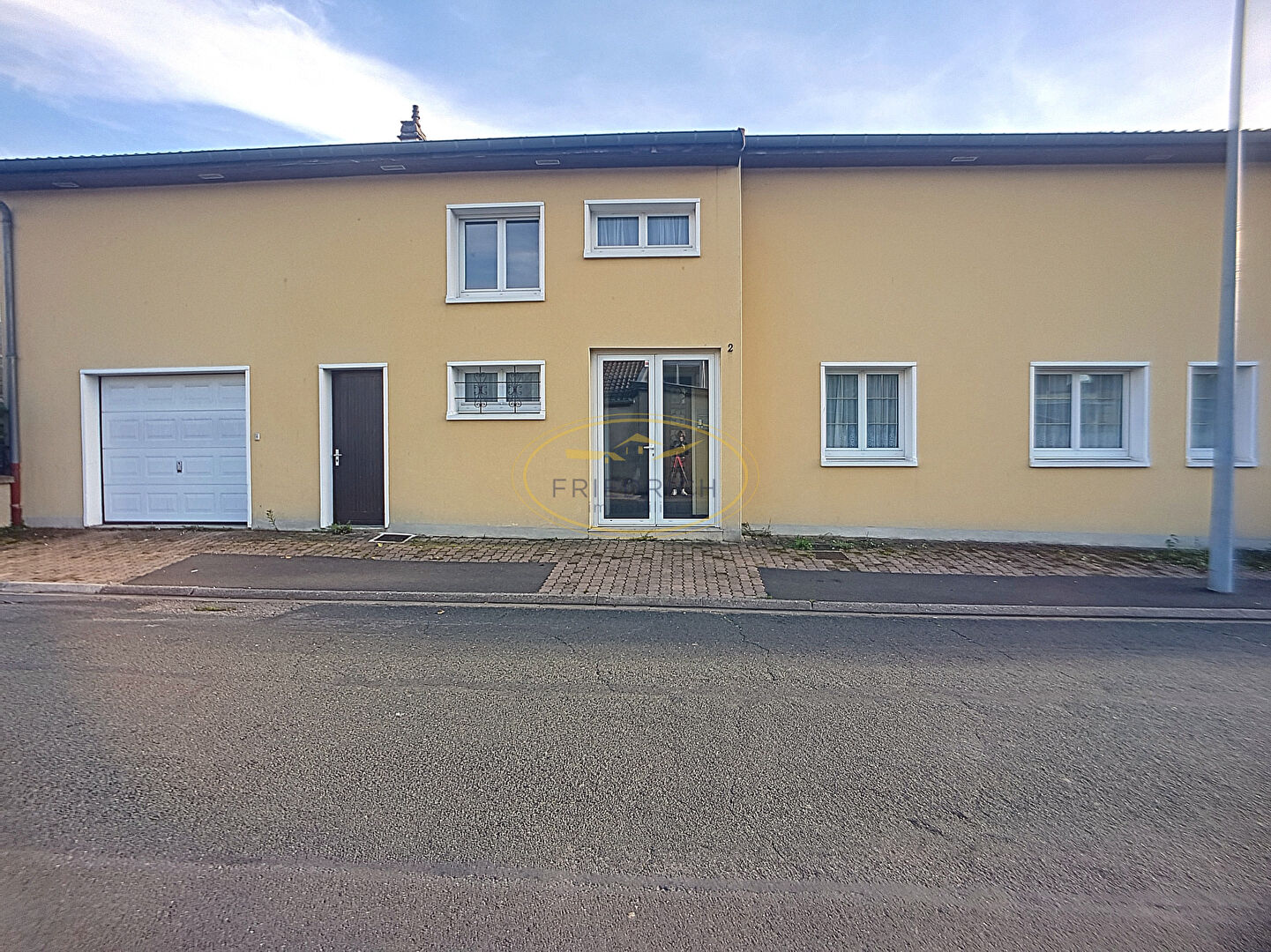 MAISON DE VILLE INDÉPENDANTE  VIAGER OCCUPÉ 1 PERSONNE  - LIGNY-EN-BARROIS