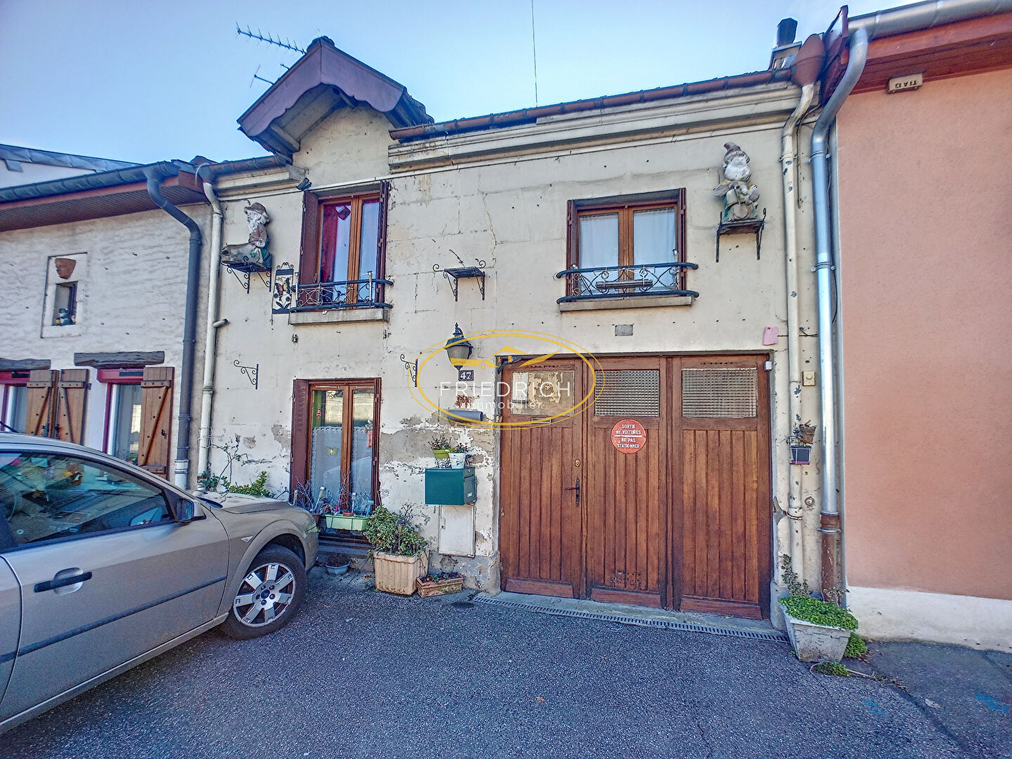 Photo MAISON DE VILLAGE A CONFORTER - VELAINES image 1/6