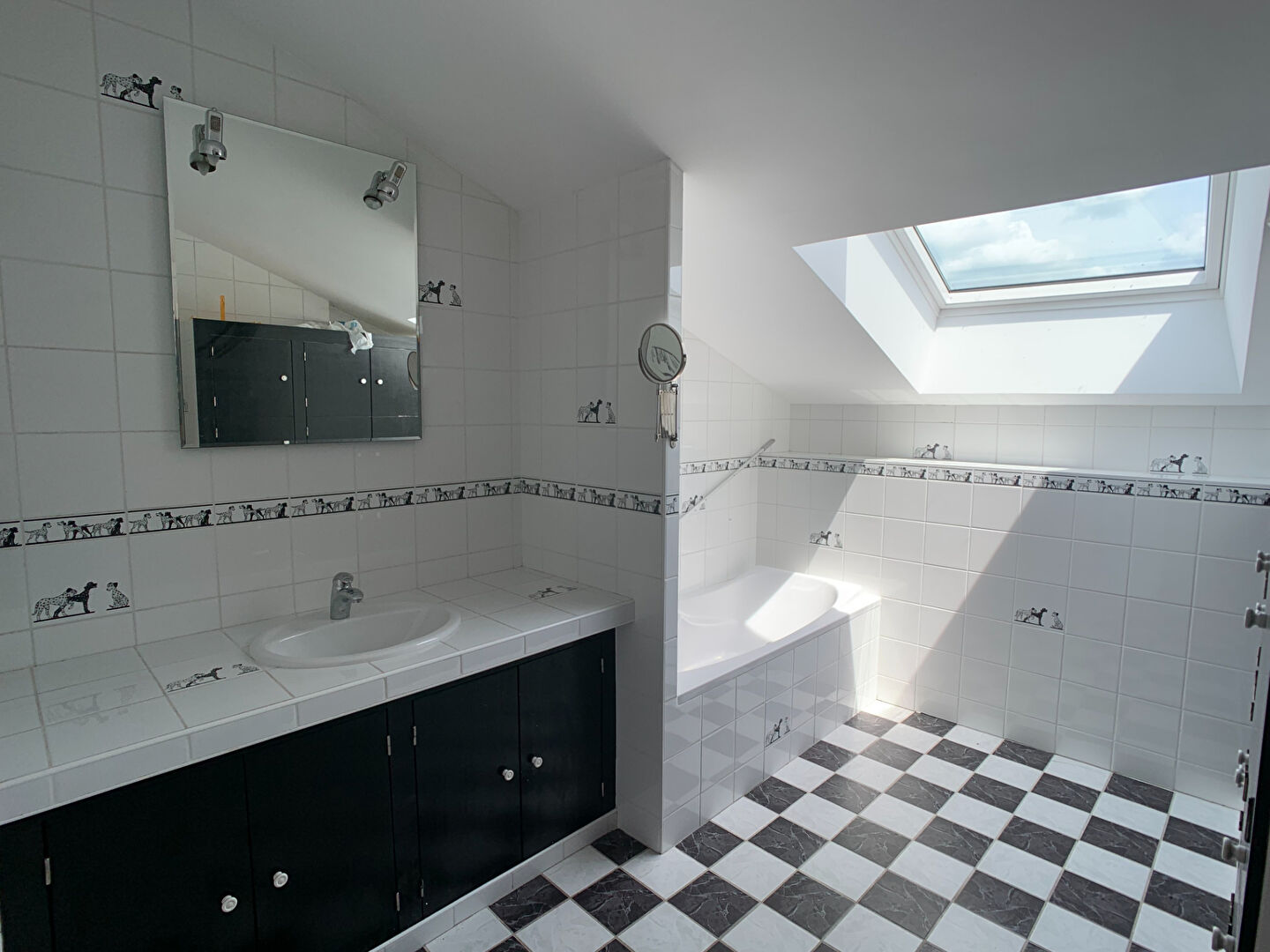 Photo IMMEUBLE À USAGE PROFESSIONNEL ET D'HABITATION - VAUCOULEURS image 4/6