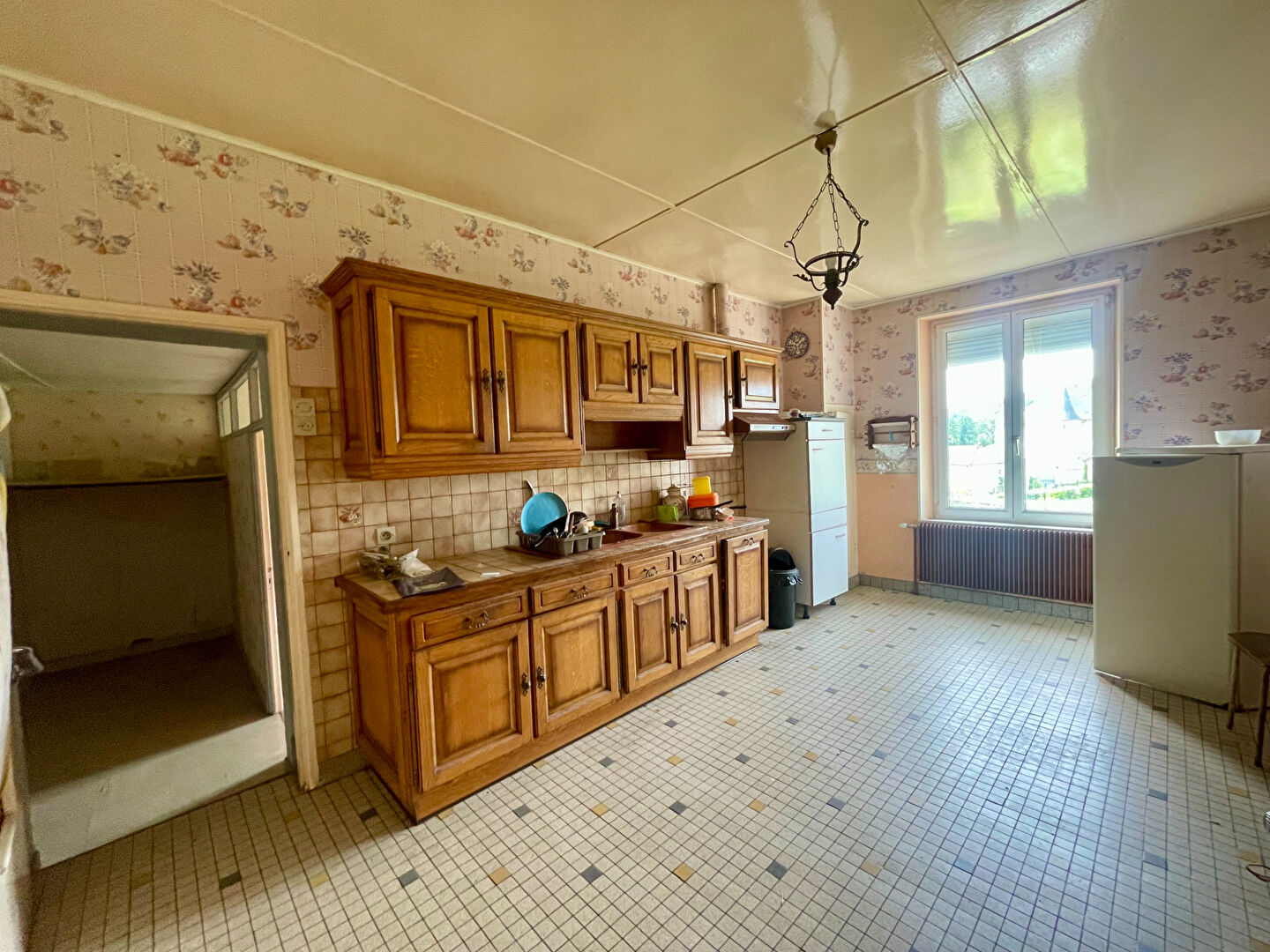 MAISON DE VILLAGE INDIVIDUELLE- A RENOVER