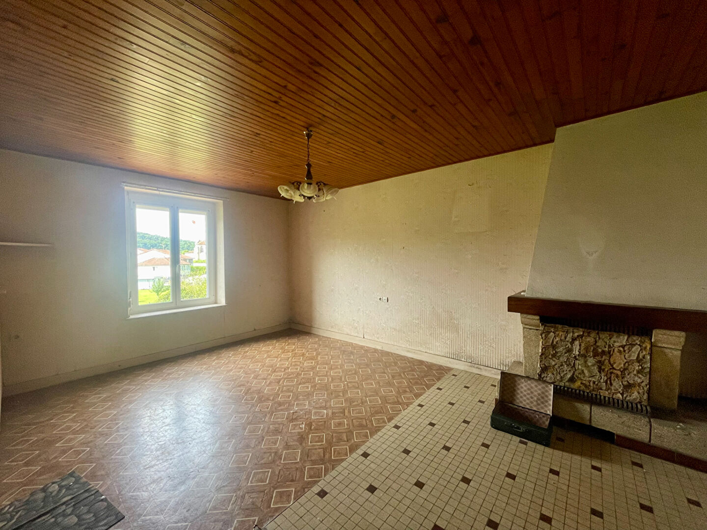 Photo MAISON DE VILLAGE INDIVIDUELLE- A RENOVER image 2/6