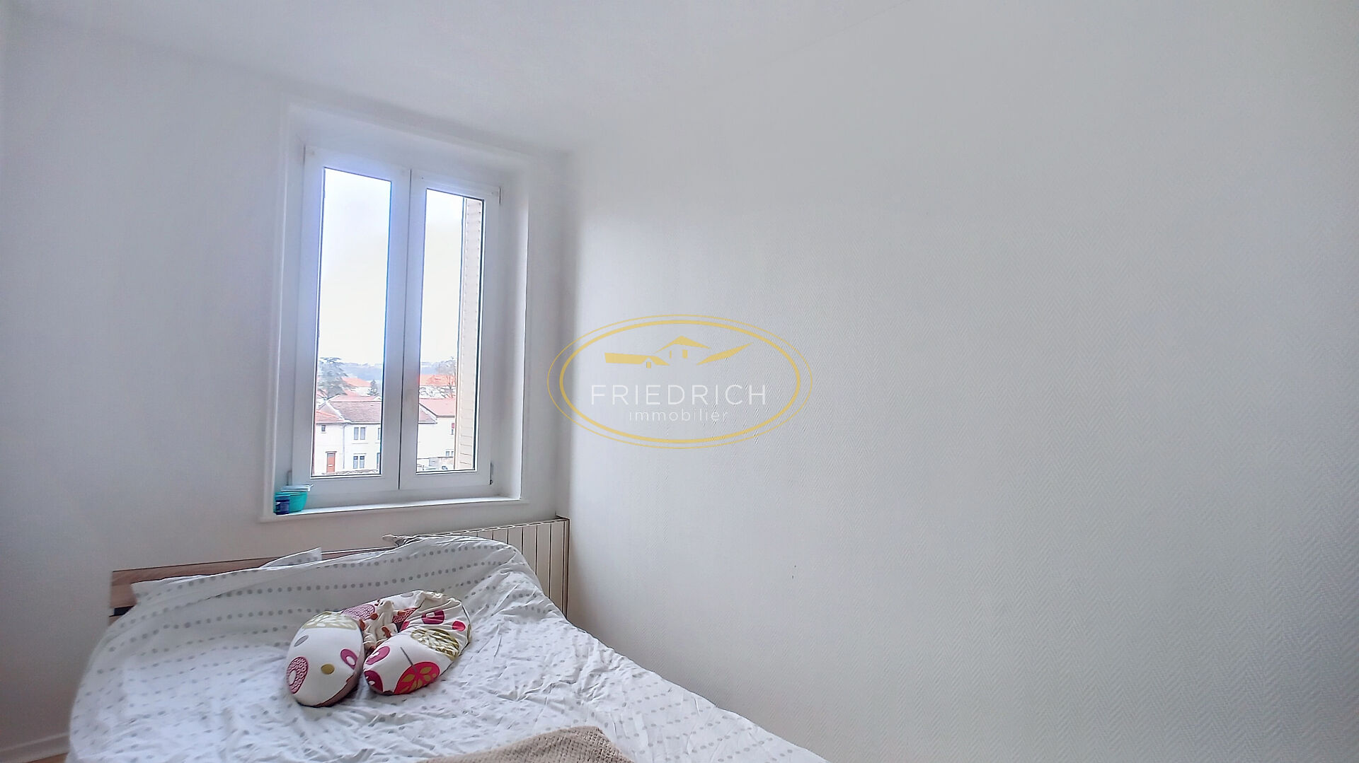 Photo IMMEUBLE DE RAPPORT 5 APPARTEMENTS ET 1 LOCAL COMMERCIAL - LIGNY-EN-BARROIS image 5/6