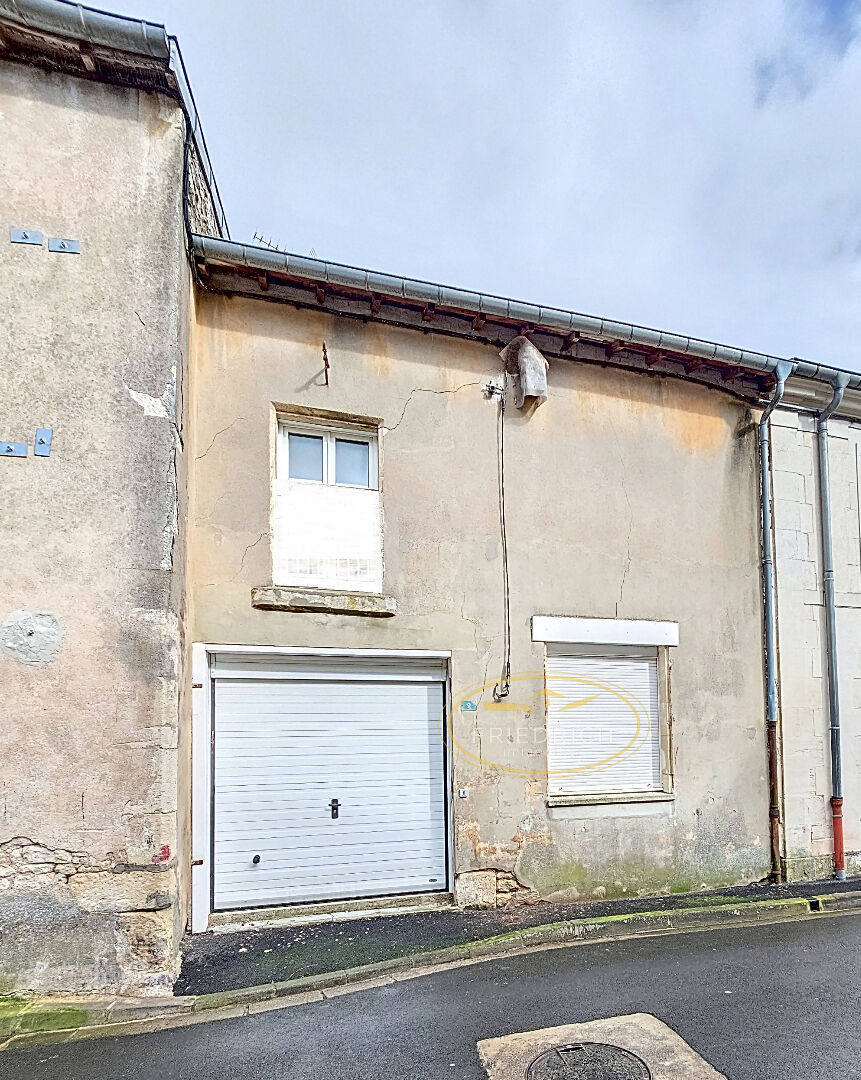 GARAGE PLEIN CENTRE A USAGE DE GARAGE OU POSSIBILITÉ HABITATION