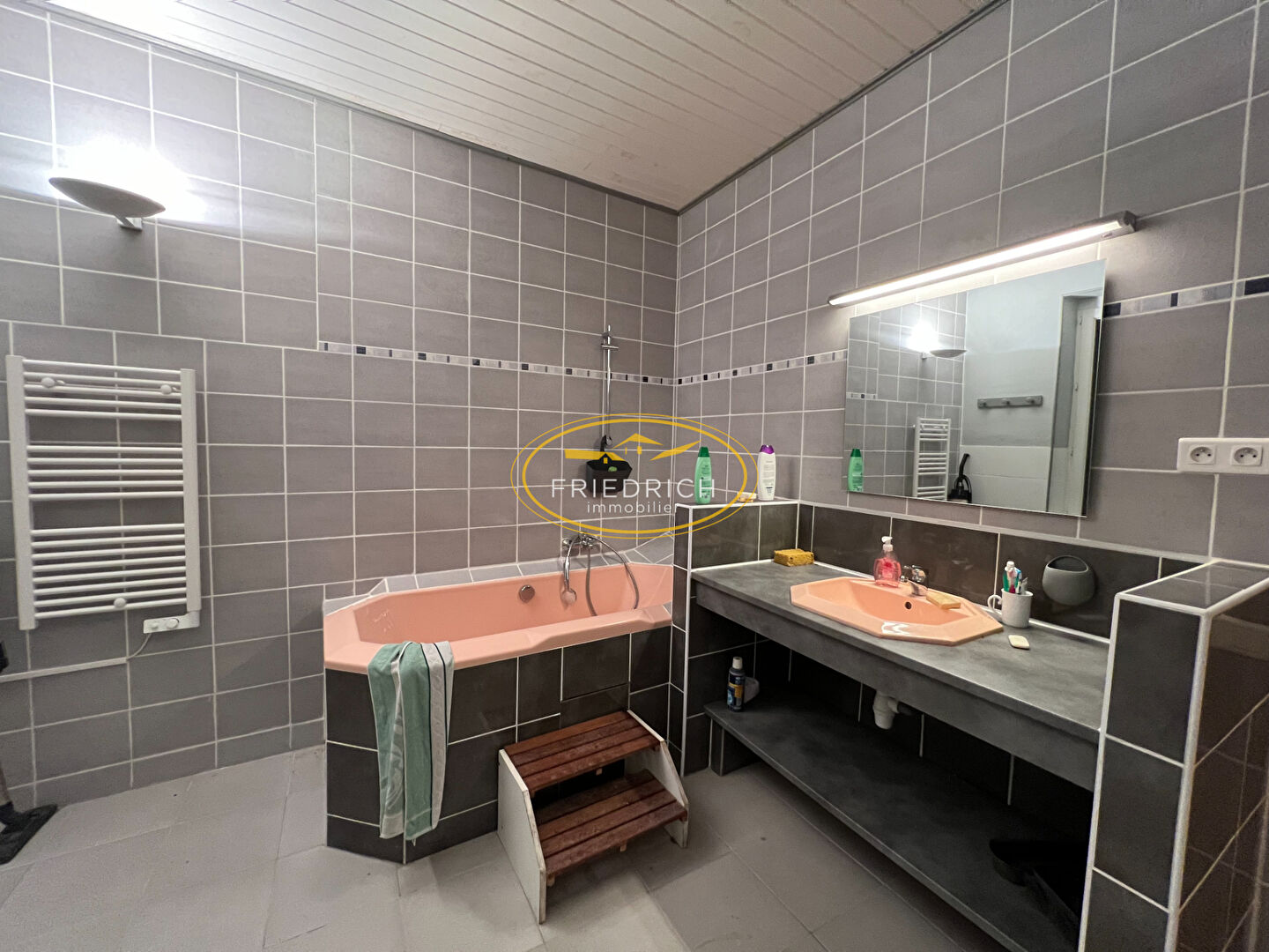 Photo MAISON DE VILLAGE A CONFORTER - MOUILLY image 4/6