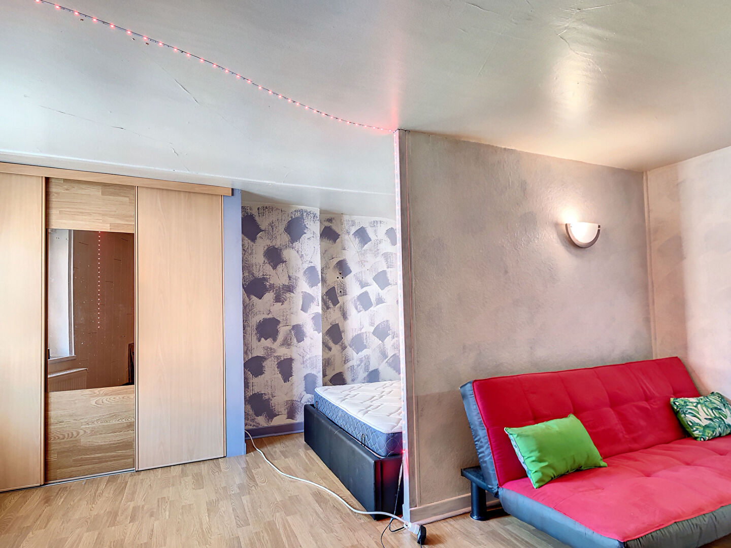 Photo IMMEUBLE DE RAPPORT - 1 APPARTEMENT ET 1 LOCAL COMMERCIAL - SAINT-MIHIEL image 5/6