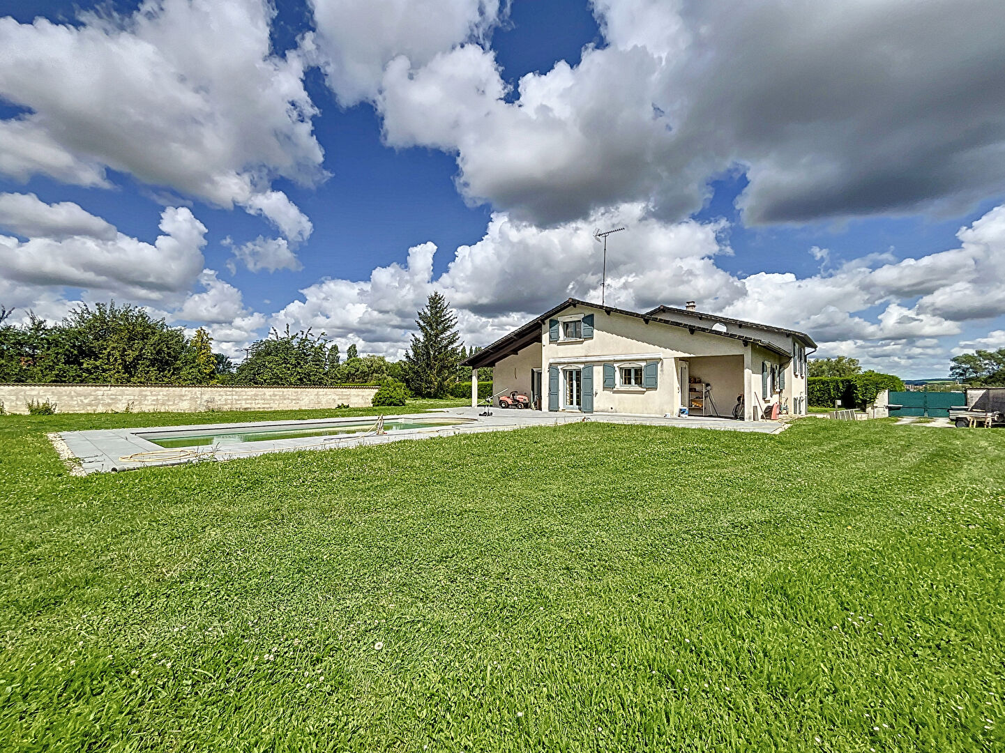 TRÈS BELLE PROPRIÉTÉ INDÉPENDANTE