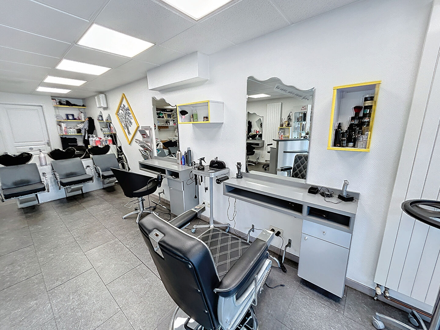 Photo FONDS DE COMMERCE DE SALON DE COIFFURE image 3/4