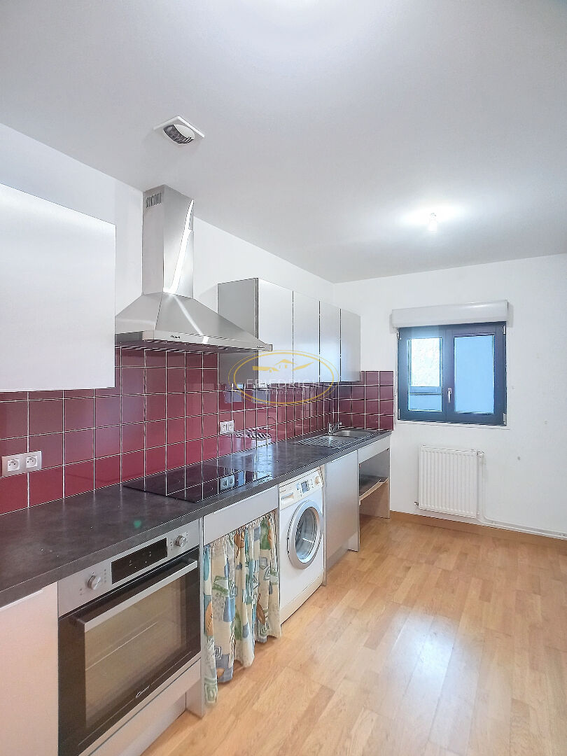 STUDIO Rez-de-chaussée - GONDRECOURT-LE-CHÂTEAU