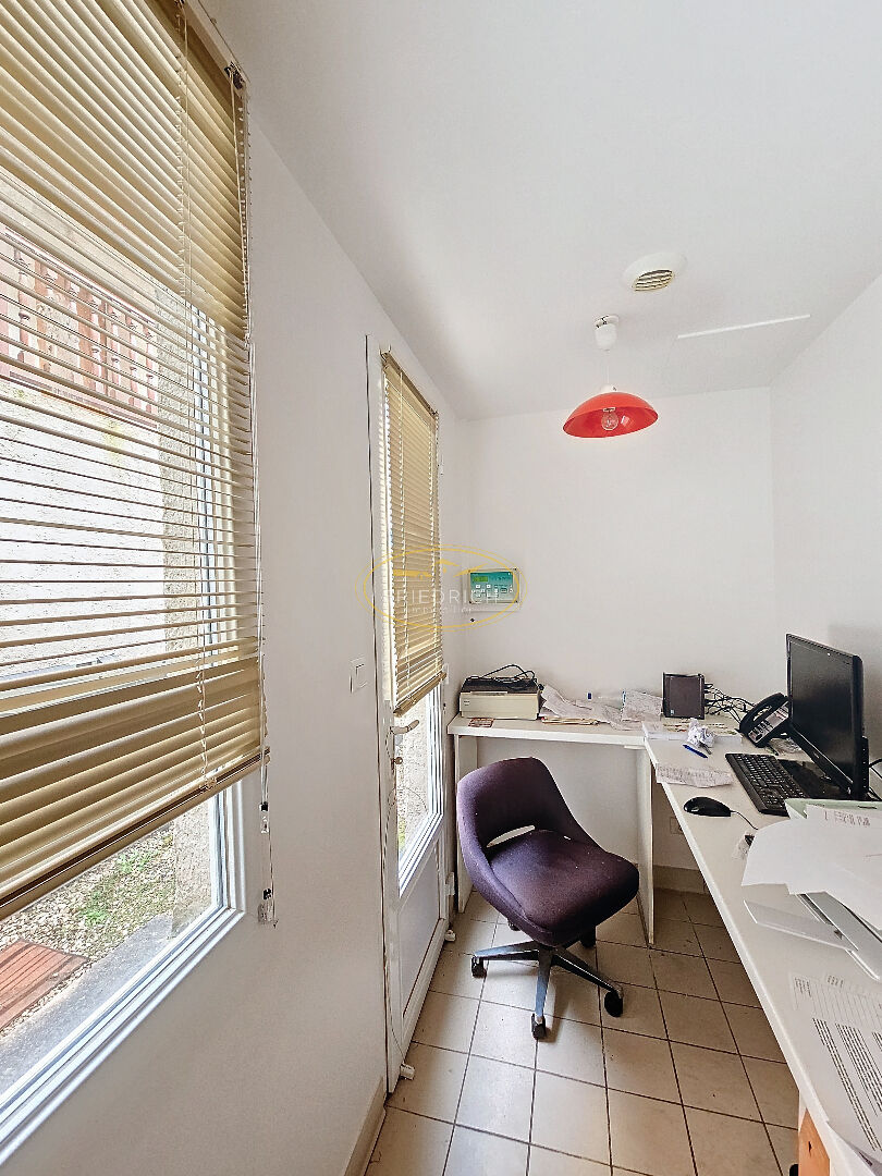 Photo LOCAL COMMERCIAL LIBRE DE TOUS COMMERCES image 6/6