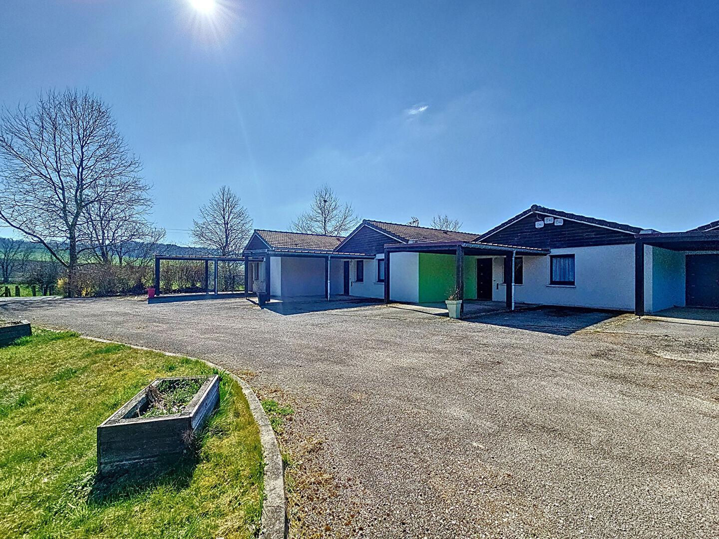 ENSEMBLE IMMOBILIER, IDÉAL INVESTISSEUR ET/OU GITES !