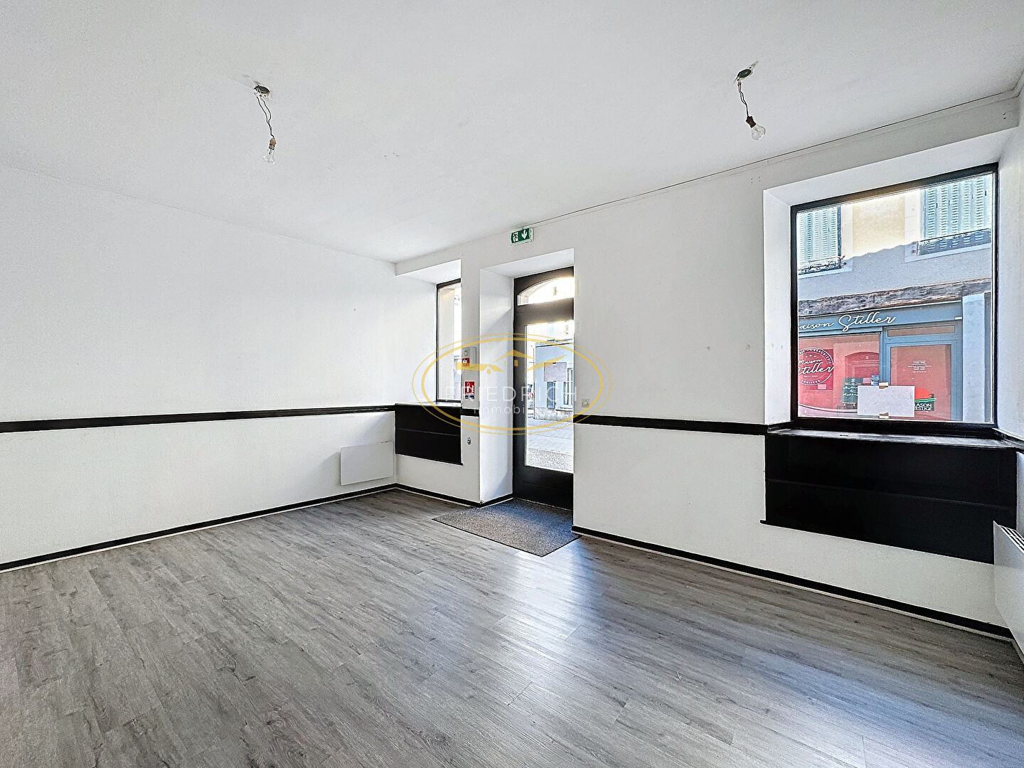 Photo Local commercial - COMMERCY - 64 m2 image 2/6