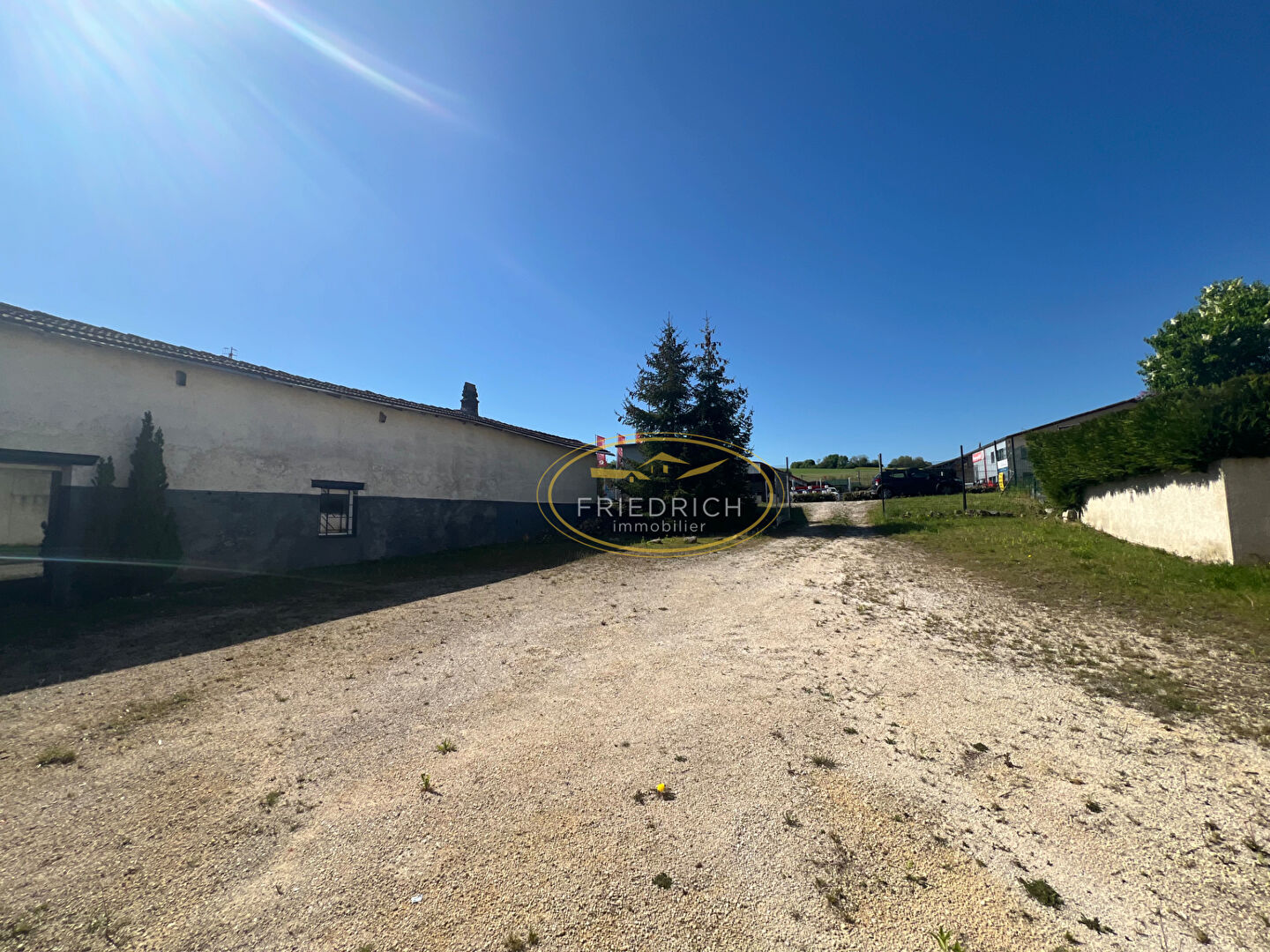 Photo BATIMENTS INDUSTRIELS AVEC BUREAUX image 2/6