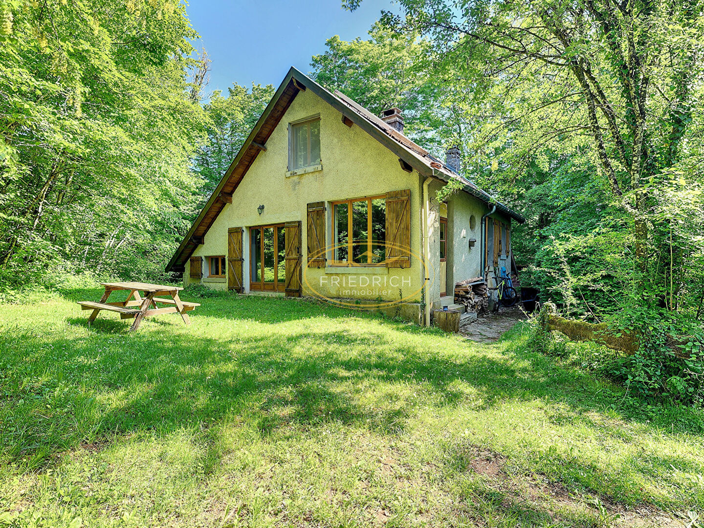 Photo DOMAINE FORESTIER SUR 32 HECTARES - 4 MAISONS HABITABLE DE SUITE image 2/6