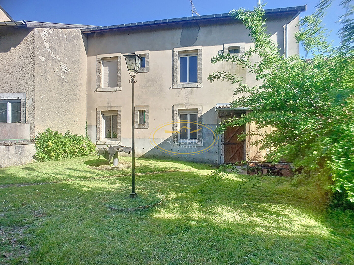 MAISON DE CAMPAGNE MEUBLÉE - LACROIX-SUR-MEUSE