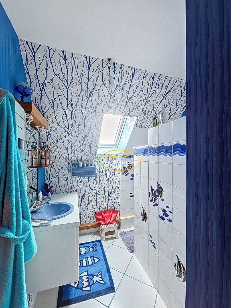 Photo F3 LUMINEUX DANS BELLE COPROPRIÉTÉ PROCHE CENTRE VILLE image 5/6