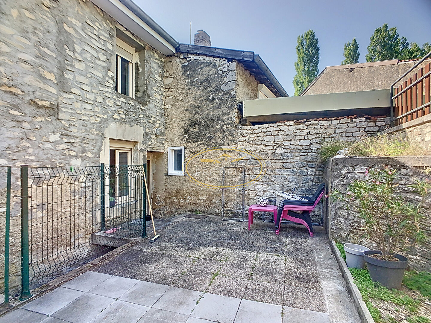 Photo JOLIE MAISON DE VILLAGE AVEC EXTERIEUR - LACROIX-SUR-MEUSE image 6/6