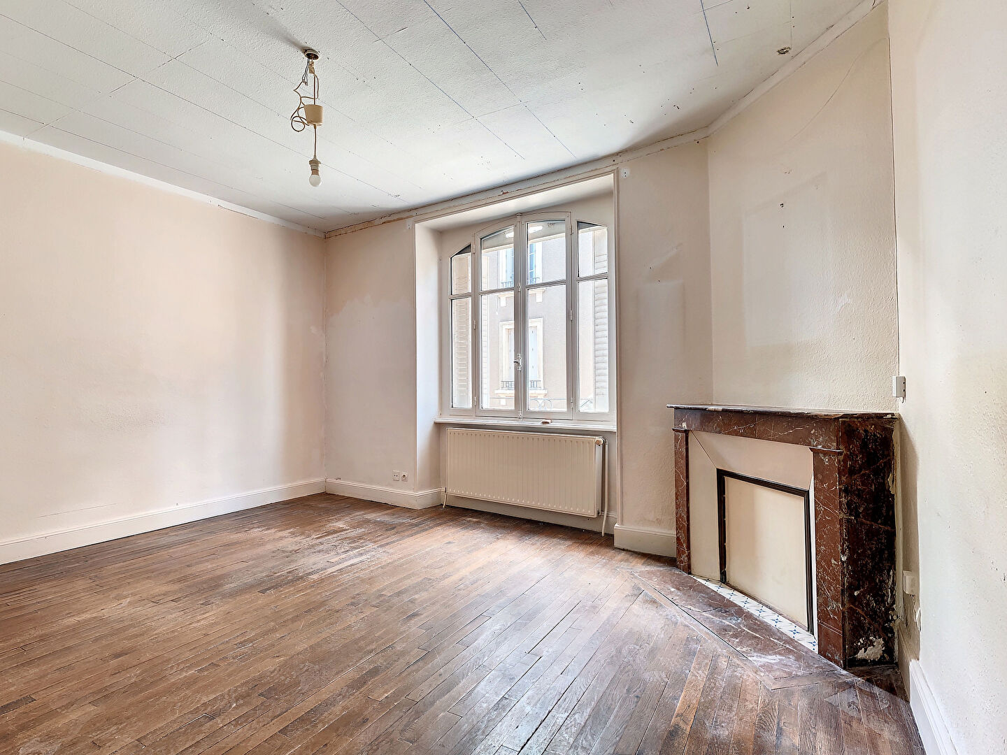 Photo DEUX APPARTEMENTS AU REZ-DE-CHAUSSEE - A RENOVER image 4/6