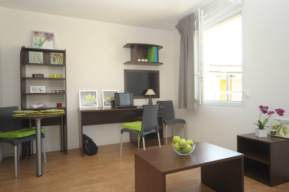 STUDIO MEUBLE  A BOURG EN BRESSE