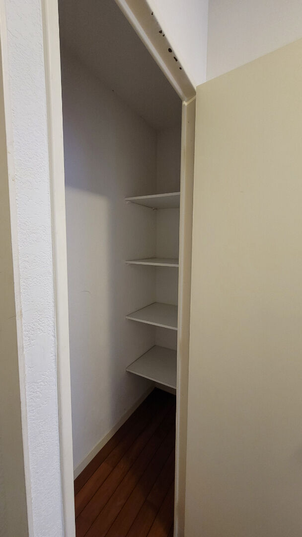 Photo A LOUER - T1-  - RÉSIDENCE ETUDIANTE SECURISE image 3/6