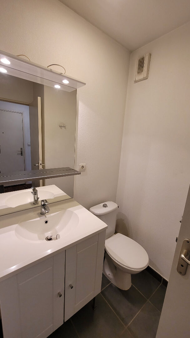 Photo A LOUER - T1-  - RÉSIDENCE ETUDIANTE SECURISE image 5/6