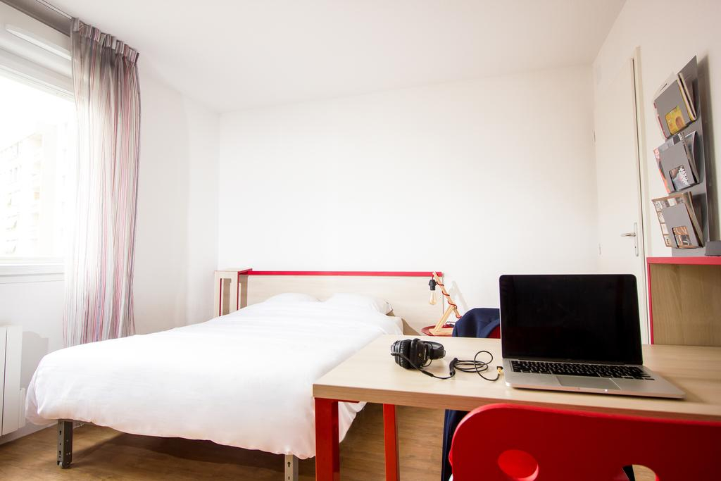Photo A LOUER, Studio meublé dans une résidence étudiante (LYON 7ème) image 2/6