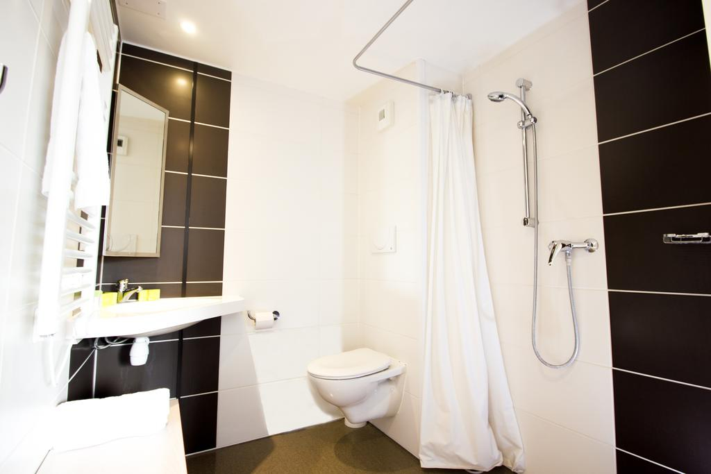 Photo A LOUER, Studio meublé dans une résidence étudiante (LYON 7ème) image 5/6